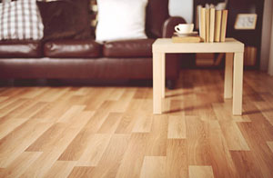 Laminate Flooring Birchwood (01925)